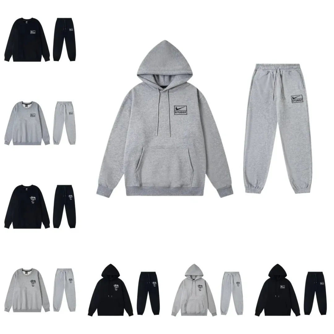 Nike Sweatshirt & Sweatpants Set