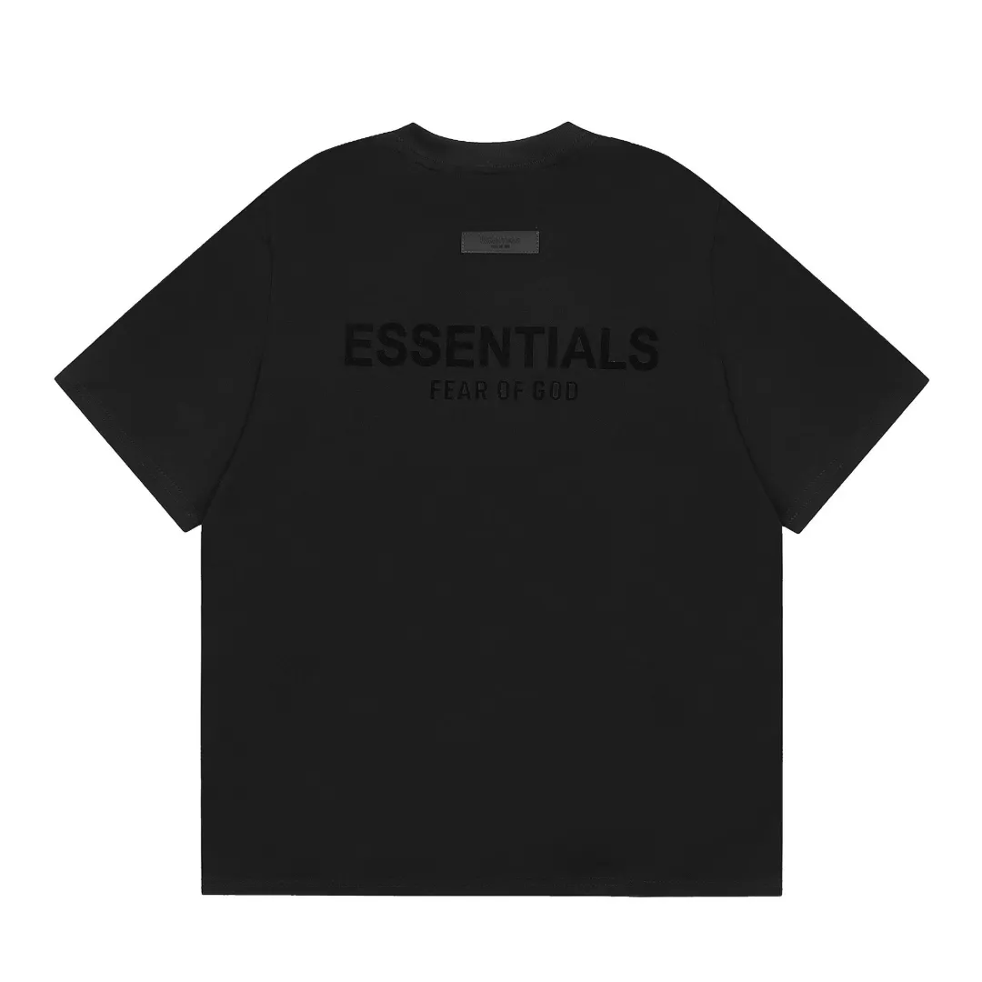 Essentials tee