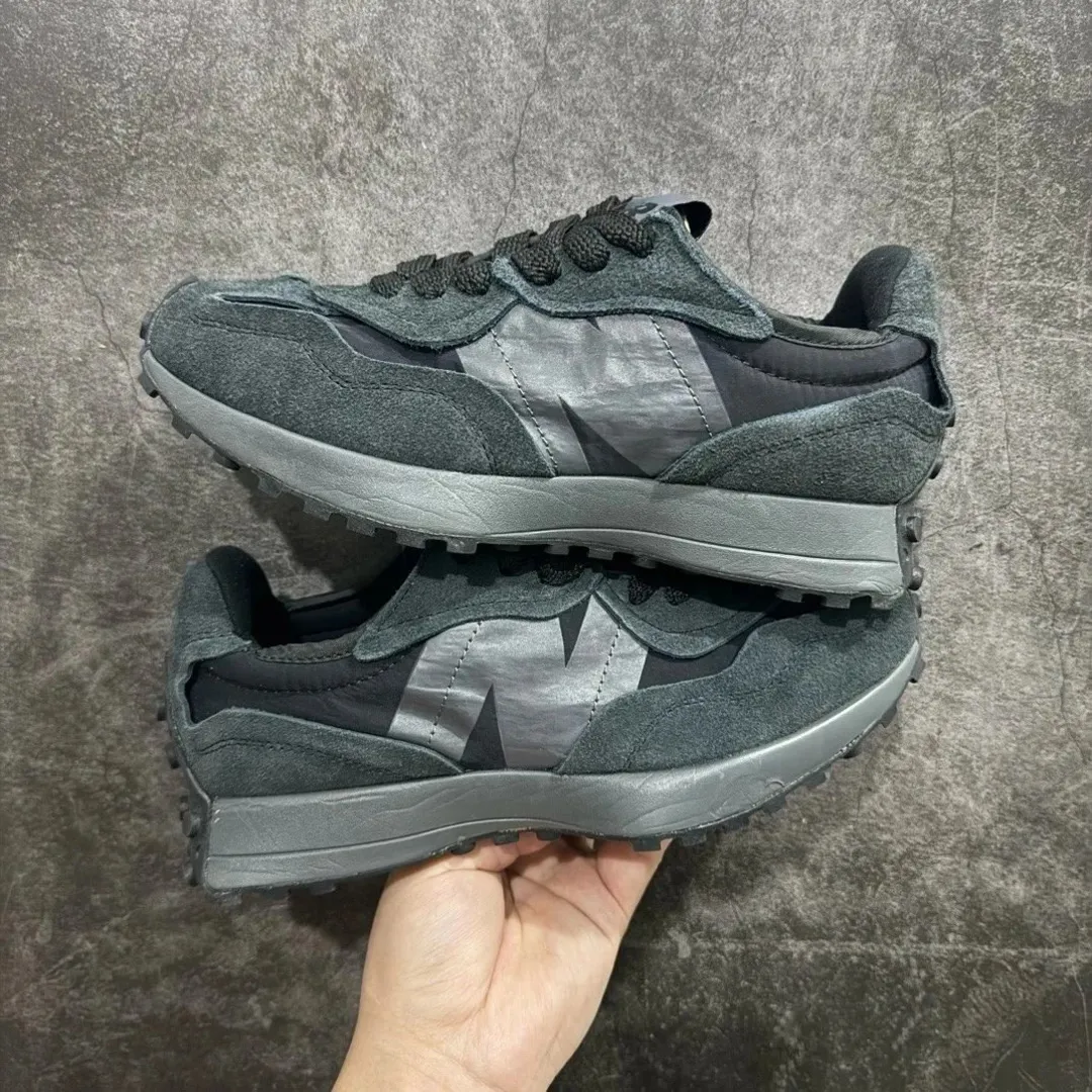 New Balance 327